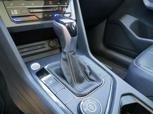 Certified 2022 Volkswagen Tiguan SE AWD/4WD image 36