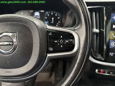 Used 2021 Volvo S60 T5 Momentum image 23