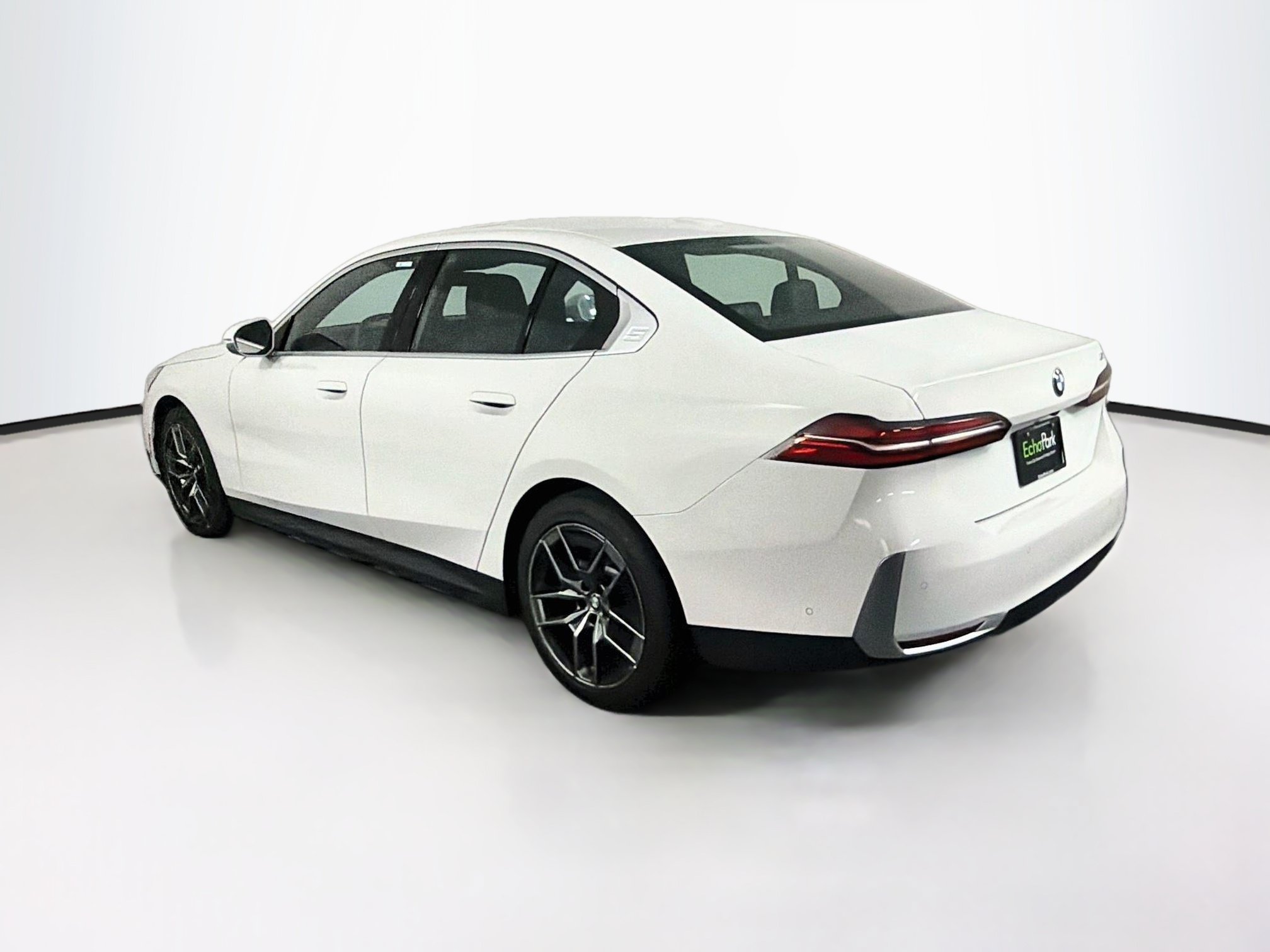 Used 2026 BMW 530i RWD image 5