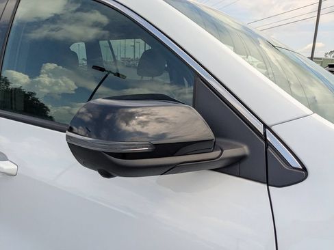 Used 2025 GMC Acadia Elevation FWD image 10