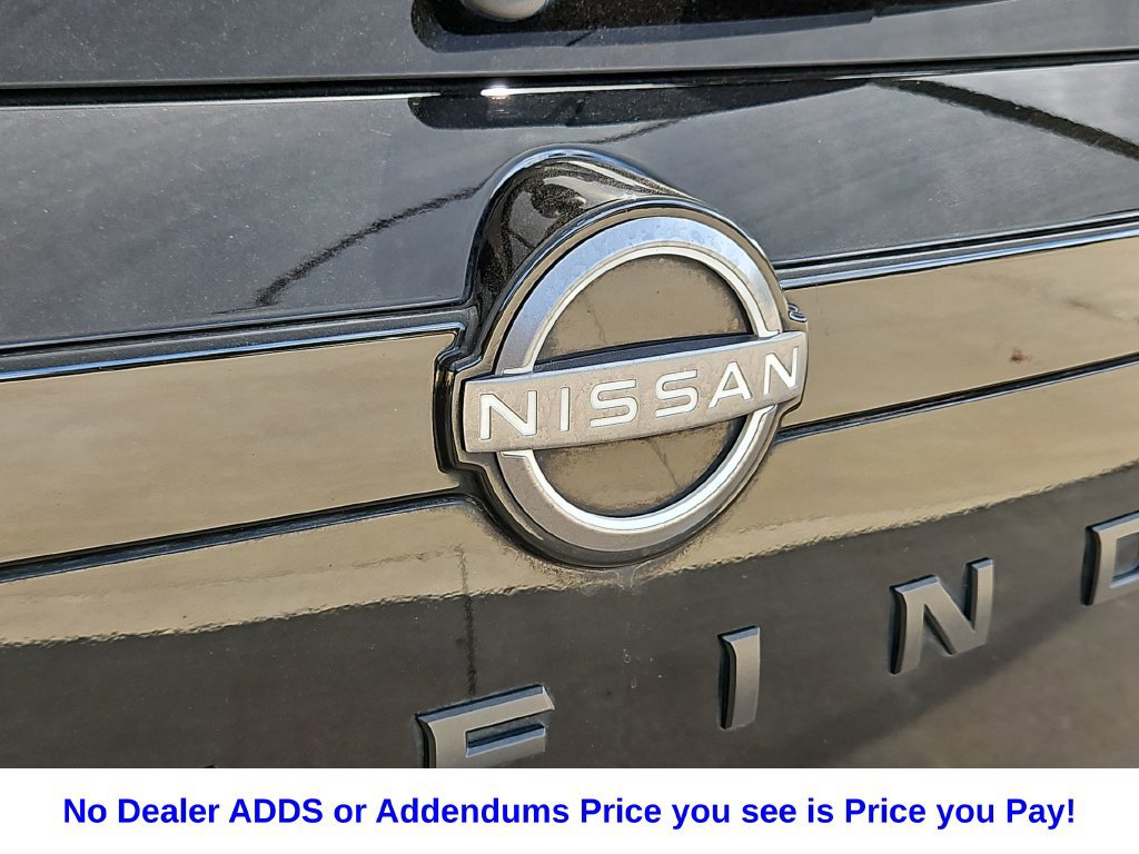 Used 2023 Nissan Pathfinder SL w/ Black Appearance Package FWD image 16