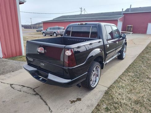 Used 2005 Ford Explorer Sport Trac 4x4 image 3