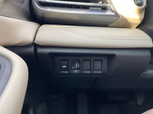 Used 2023 Subaru Legacy Limited image 20