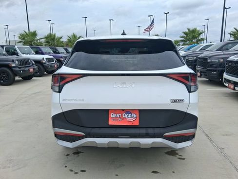 Used 2023 Kia Sportage EX FWD image 6