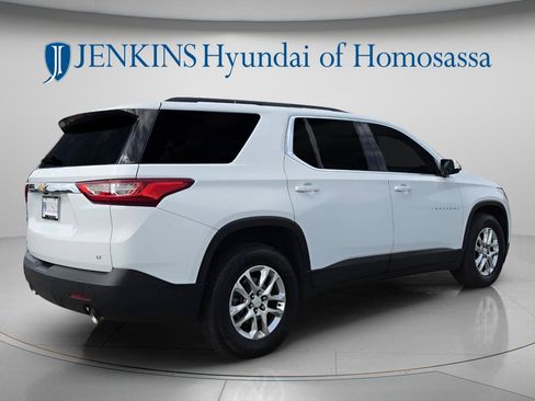 Used 2019 Chevrolet Traverse LT FWD image 4