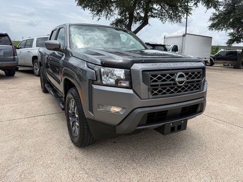 Used 2022 Nissan Frontier SV RWD image 1