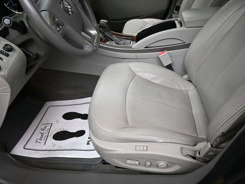 Used 2013 Buick LaCrosse Premium w/ Driver Confidence Package image 15