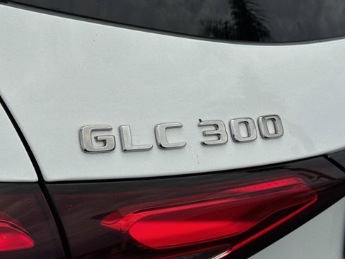 Used 2024 Mercedes-Benz GLC 300 image 28