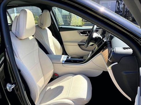 Used 2023 Mercedes-Benz C 300 4MATIC Sedan image 7