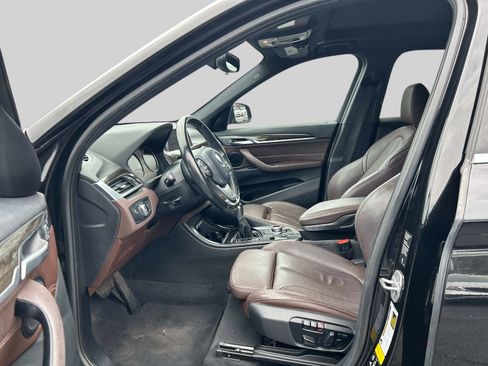 Used 2018 BMW X1 xDrive28i w/ Convenience Package image 11