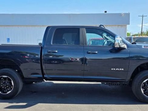 Used 2026 RAM 2500 Laramie AWD/4WD image 6