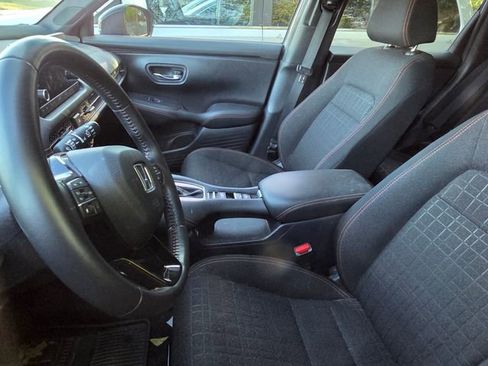 Used 2023 Honda HR-V Sport image 10