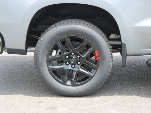 New 2026 Chevrolet Silverado 1500 RST w/ Redline Edition AWD/4WD image 13