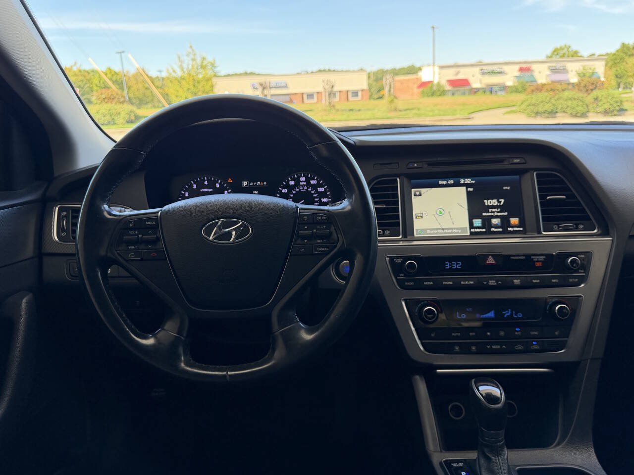 Used 2015 Hyundai Sonata Sport w/ Option Group 04 FWD image 11
