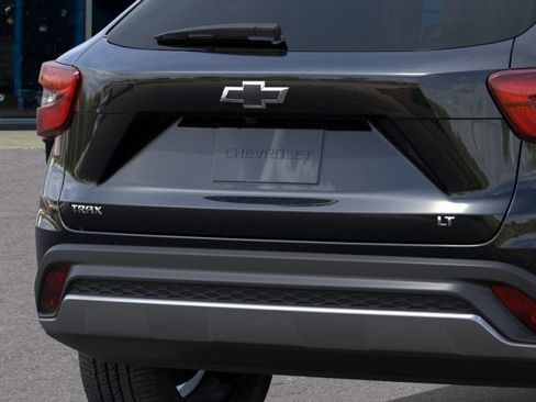 New 2026 Chevrolet Trax LT FWD image 14