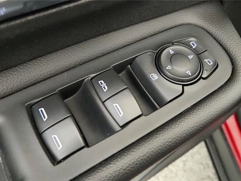 Used 2021 GMC Terrain SLE w/ Driver Convenience Package image 30