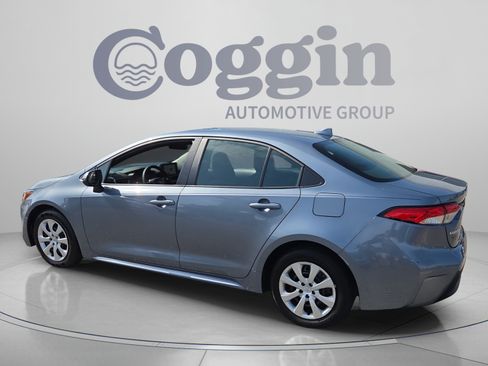 Used 2024 Toyota Corolla LE FWD image 3