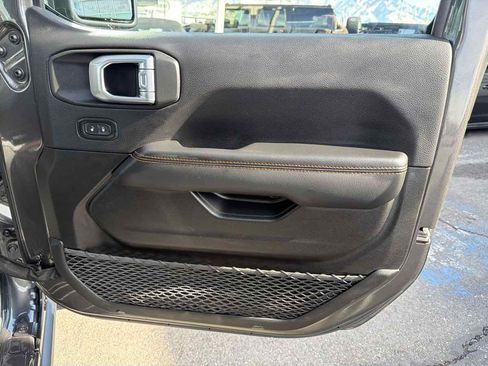 Used 2022 Jeep Gladiator Mojave w/ LED Lighting Group image 17