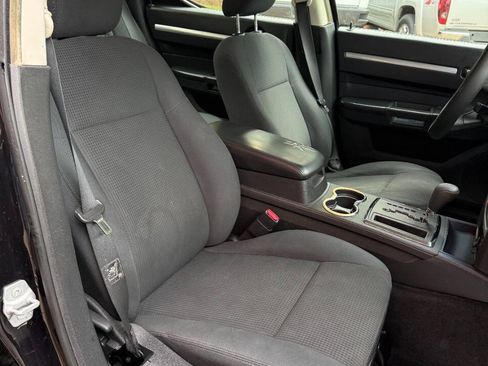 Used 2010 Dodge Charger SXT RWD image 19