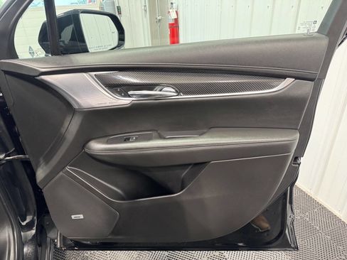 Used 2023 Cadillac XT6 Sport image 29