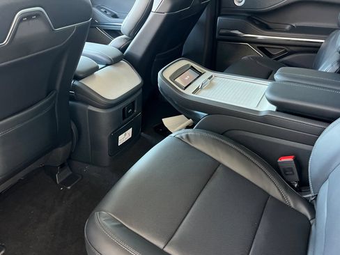 New 2026 Lincoln Navigator L Reserve w/ Jet Appearance Package AWD/4WD image 9