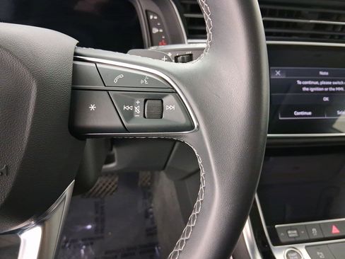 Used 2022 Audi Q8 Premium Plus image 22