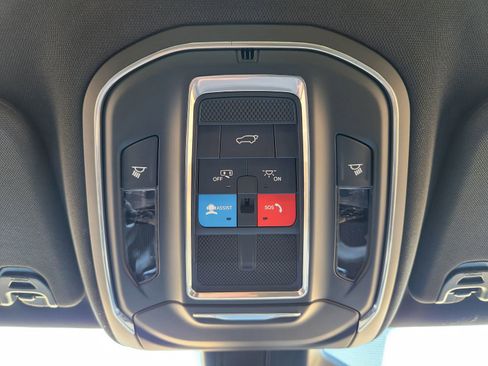 New 2026 Jeep Grand Wagoneer Limited AWD/4WD image 32