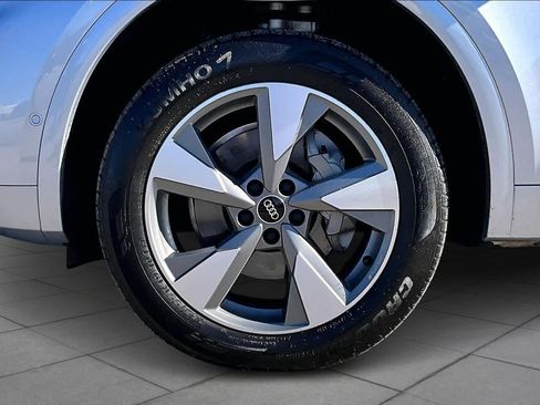 Used 2023 Audi Q5 Prestige image 10