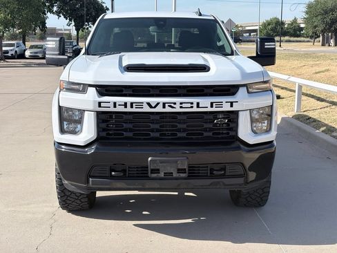 Used 2022 Chevrolet Silverado 2500 Custom w/ Custom Value Package AWD/4WD image 2