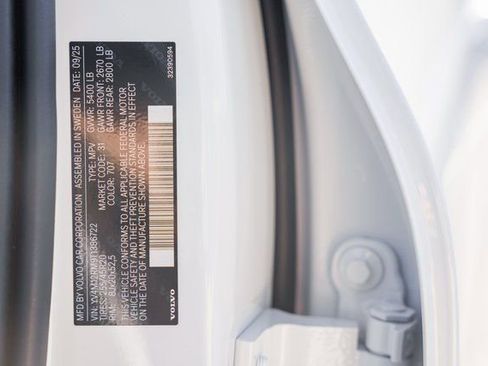 New 2026 Volvo XC60 B5 Ultra w/ Protection Package Premier image 40