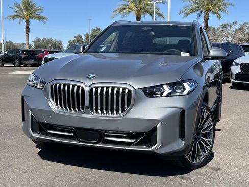 Used 2026 BMW X5 xDrive40i w/ Climate Comfort Package AWD/4WD image 3