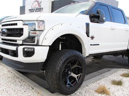 Used 2021 Ford F250 Lariat image 2