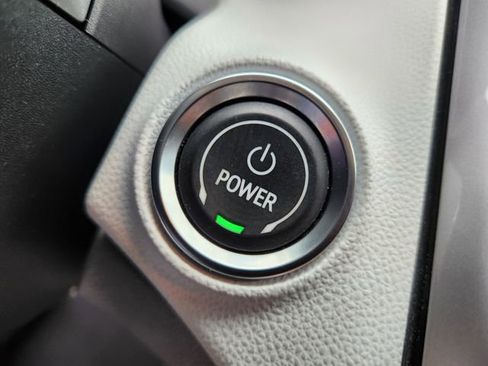 Certified 2022 Chevrolet Bolt EUV Premier FWD image 21