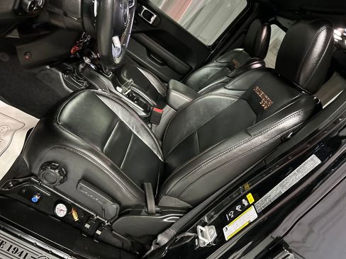 Used 2021 Jeep Wrangler Unlimited Rubicon w/ Xtreme Recon 35" Tire Package image 12