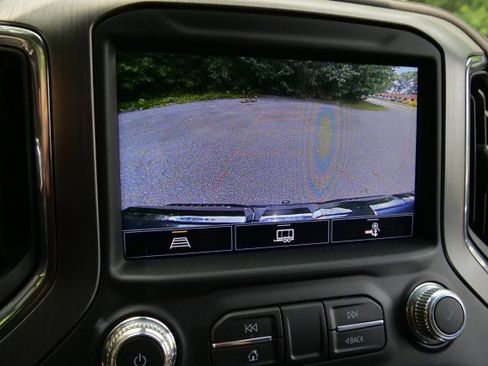 Used 2022 GMC Sierra 1500 Denali w/ Driver Alert Package II AWD/4WD image 16