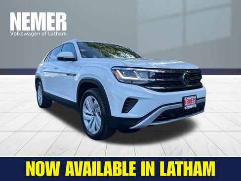 Certified 2023 Volkswagen Atlas Cross Sport SE w/ Panoramic Sunroof Package AWD/4WD image 5