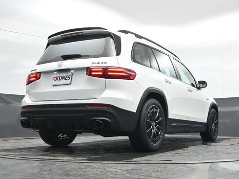 Used 2025 Mercedes-Benz GLB 35 AMG 4MATIC image 43