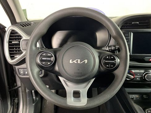 Used 2023 Kia Soul LX w/ Option Group 015 FWD image 21