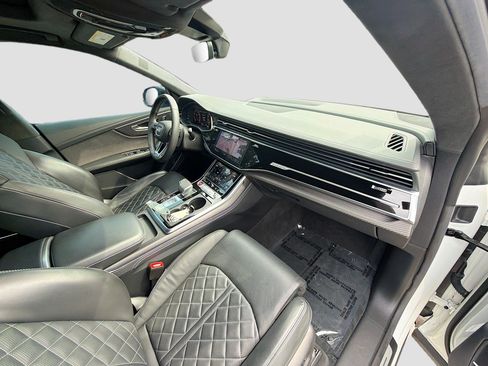 Used 2024 Audi SQ8 Prestige AWD/4WD image 33