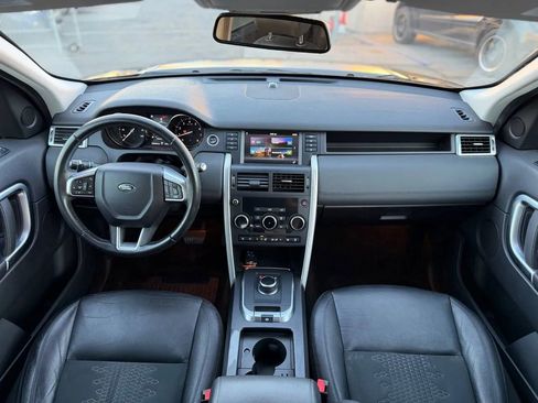 Used 2018 Land Rover Discovery Sport SE image 26