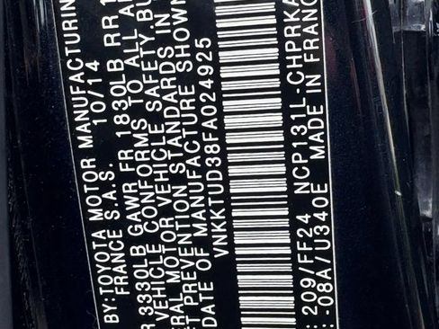 Used 2015 Toyota Yaris SE FWD image 36