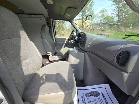 Used 2002 Ford E-150 and Econoline 150 image 14