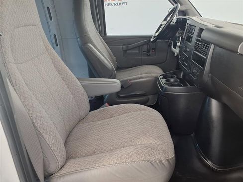 Used 2018 Chevrolet Express 2500 Extended w/ Driver Convenience Package image 25