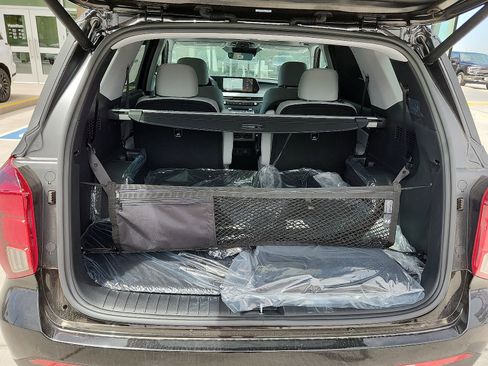 New 2025 Hyundai Palisade SEL image 8