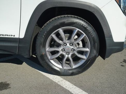 Used 2023 GMC Terrain SLT image 43