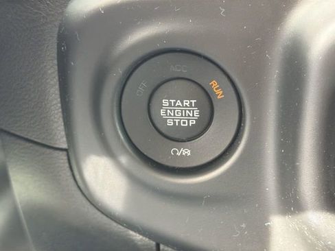 Used 2023 Jeep Gladiator Rubicon w/ Cold Weather Group image 19