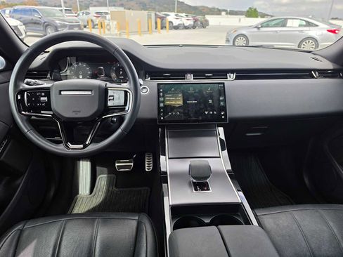 Used 2024 Land Rover Range Rover Evoque Dynamic SE AWD/4WD image 18