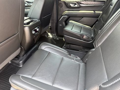 Used 2022 GMC Yukon Denali AWD/4WD image 19