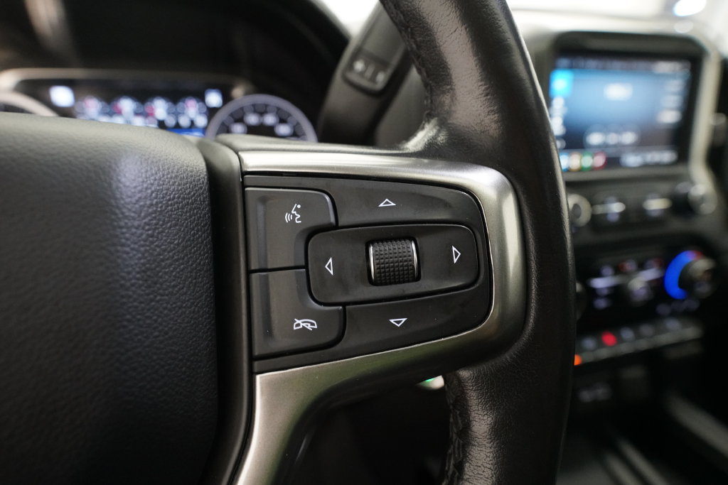 Used 2021 Chevrolet Silverado 1500 LTZ w/ LTZ Premium Package AWD/4WD image 17