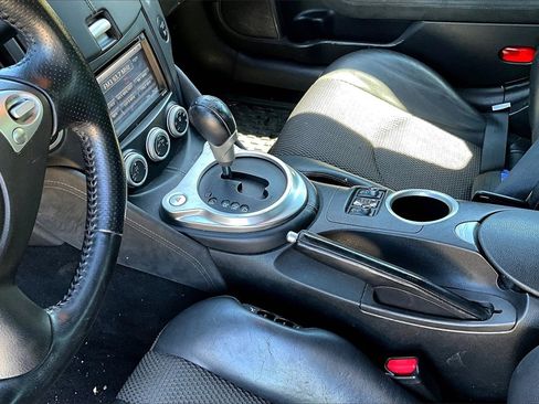 Used 2014 Nissan 370Z Touring w/ Sport Package image 14